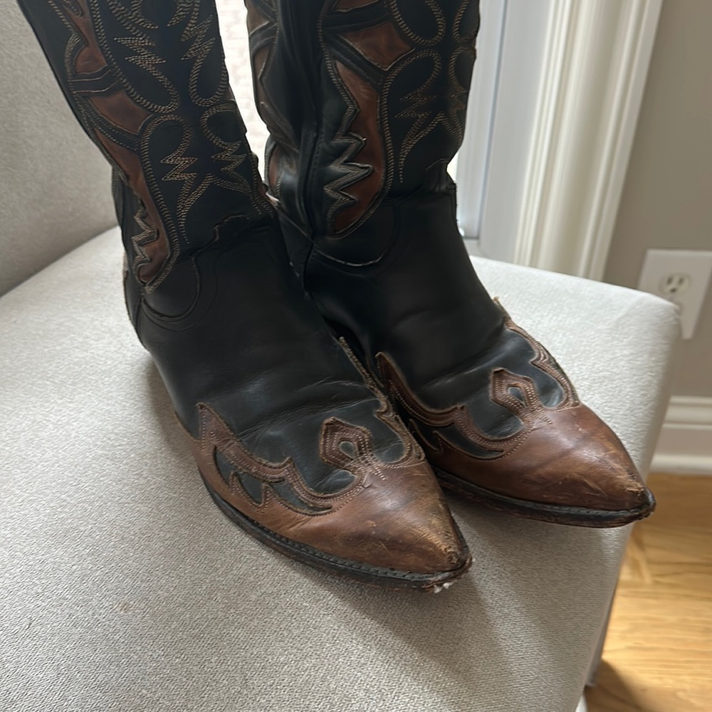 Leather cowboy boots.  Size 9.5